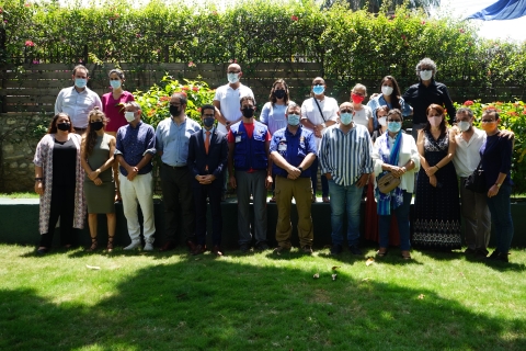 Los Cooperantes con el Embajador